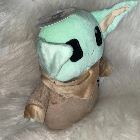 Disney Star Wars 9” Mandalorian "The Child" Plush Figure Dog Toy with Squeaker - Picture 8 of 10
